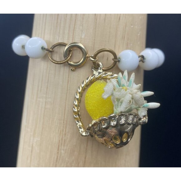 Vtg Glass Bead Charm Bracelet Basket Lemon Flower Novelty Italian or Japan 1950s - Picture 7 of 12